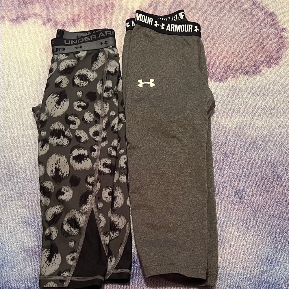 Girls Under Armour Black and Gray Patterned Leggings